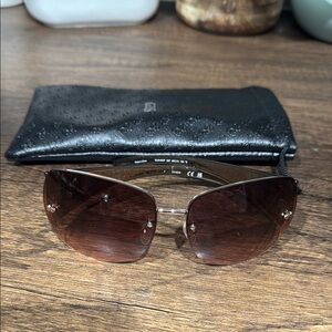 Guess Sunglasses with case
